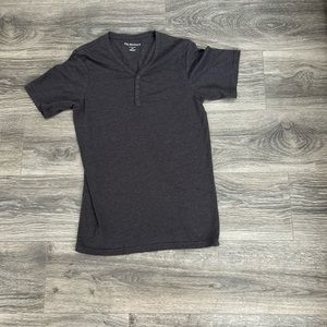 BASIC GRAY SHIRT